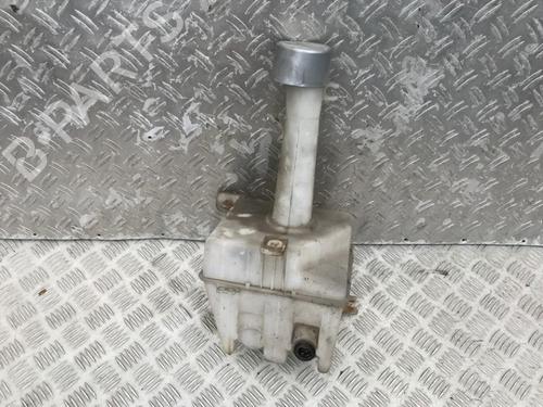 Used Windscreen washer tank Windscreen washer tank HYUNDAI LANTRA II Estate (J-2) 1.9 D (68 hp) 35840645 35840645