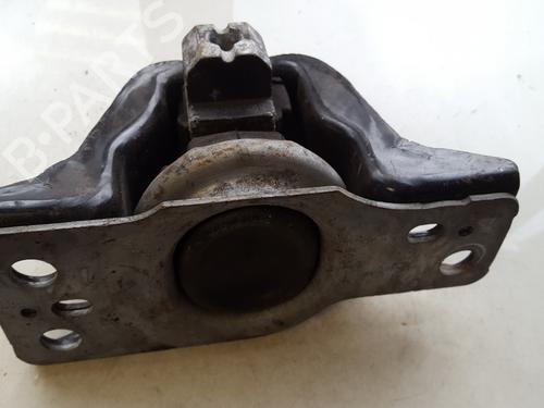 Used Engine mount Engine mount MITSUBISHI GRANDIS (NA_W) 2.4 MIVEC (NA4W) (165 hp) 33515953 33515953