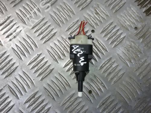 electronic-module-audi-a6-c5-4b2-4b4-1997-1998-1999-2000-2001-2002-2003-2004-2005-35836345 main image