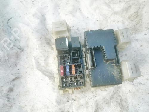 Used Fuse box Fuse box FORD MONDEO IV (BA7) 1.8 TDCi (125 hp) 33076681 33076681