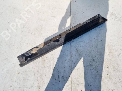 Used Right sideskirt Right sideskirt 35232408 35232408