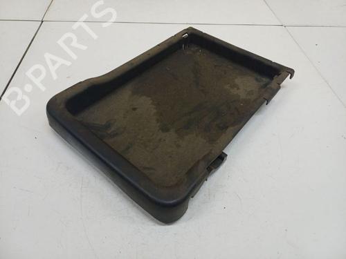 Used Glove box Glove box TOYOTA YARIS (_P9_) 1.33 VVT-i (NSP90_, NSP90R) (99 hp) 40287327 40287327
