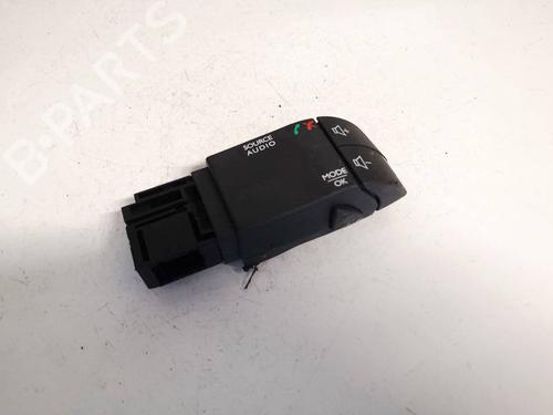 Used Steering wheel controls Steering wheel controls 35130984 35130984