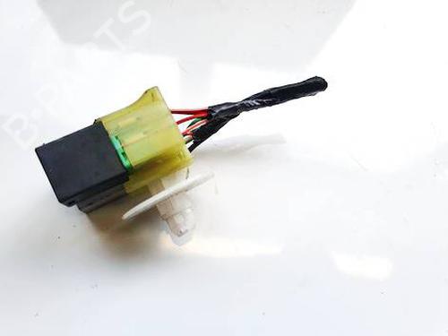 Used Fuse box Fuse box TOYOTA AVENSIS (_T25_) 2.0 D-4D (CDT250_, CDT250R) (116 hp) 32586997 32586997
