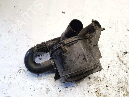 Used Air filter box Air filter box CITROËN XSARA (N1) 1.9 D (70 hp) 35477009 35477009