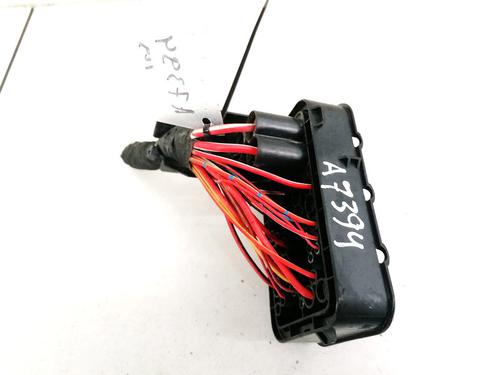 Used Fuse box VW PASSAT B6 (3C2) 2.0 TDI (140 hp) 32903959