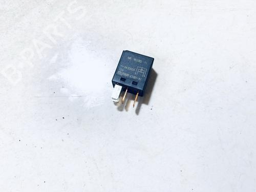 Used Electronic sensor Electronic sensor MITSUBISHI COLT VI (Z3_A, Z2_A) 1.5 (Z23A) (109 hp) 33067905 33067905