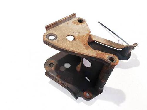 sttte-nissan-primera-hatchback-p12-2002-32940678 main image