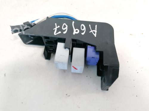 Used Fuse box Fuse box TOYOTA COROLLA Saloon (_E15_) 1.6 Dual VVTi (ZRE141, ZRE151) (124 hp) 33093702 33093702