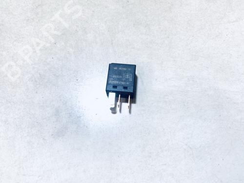 Used Electronic sensor Electronic sensor MITSUBISHI COLT VI (Z3_A, Z2_A) 1.3 (Z21A) (92 hp) 33067344 33067344