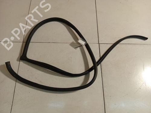 Used Rubber door seal Rubber door seal HYUNDAI i30 (FD) 1.6 CRDi (90 hp) 40555389 40555389
