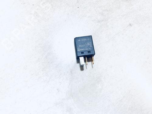 Used Electronic sensor Electronic sensor MITSUBISHI COLT VI (Z3_A, Z2_A) 1.3 (Z21A) (92 hp) 33067339 33067339
