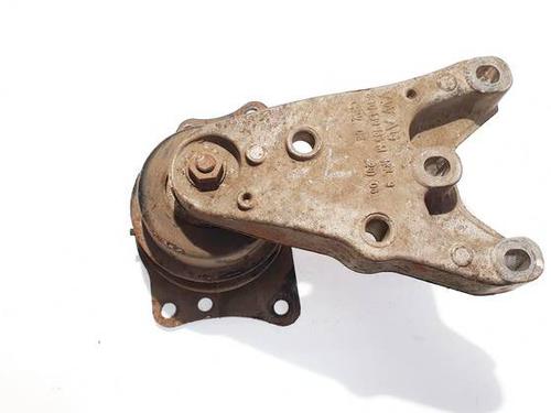 Used Engine mount Engine mount VW POLO IV (9N_, 9A_) 1.2 12V (64 hp) 32924443 32924443