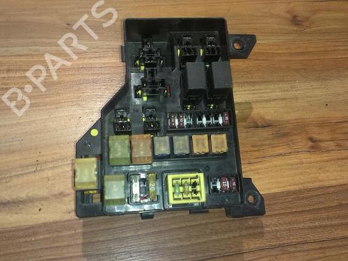 Used Fuse box Fuse box 33494066 33494066
