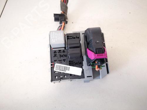 fuse-box-opel-meriva-a-mpv-x03-2003-2004-2005-2006-2007-2008-2009-2010-32903690 main image