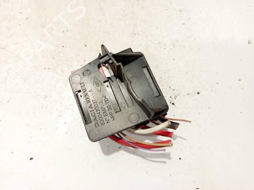 Fuse box DACIA LOGAN (LS_) 1.5 dCi (LS04) | BP32554346E1