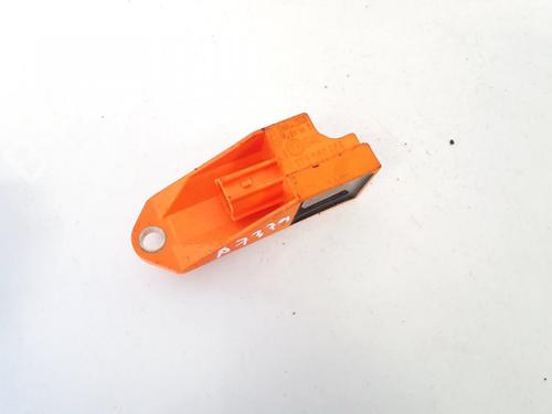 Used Electronic module Electronic module VW TOURAN (1T1, 1T2) 1.9 TDI (100 hp) 32889765 32889765