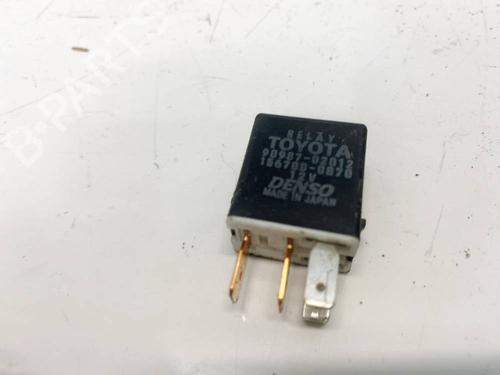 Used Electronic sensor Electronic sensor TOYOTA YARIS VERSO (_P2_) 1.3 (NCP20_, NCP22_, NCP20R, NCP22R) (86 hp) 32575147 32575147