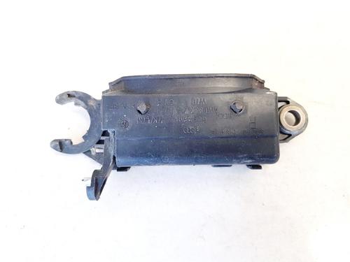 front-right-exterior-door-handle-audi-a4-b5-8d2-1994-1995-1996-1997-1998-1999-2000-2001-35635986 main image