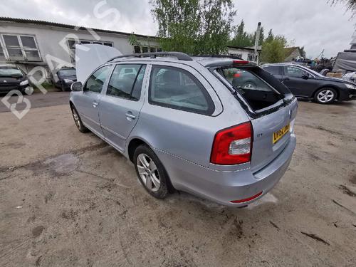 Electronic module SKODA OCTAVIA II (1Z3) 1.6 TDI | BP32564221M83