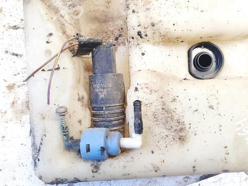 Used Washer pump Washer pump MERCEDES-BENZ C-CLASS (W203) C 180 Kompressor (203.046) (143 hp) 35481525 35481525