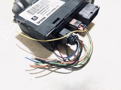 Right front window motor CITROËN C5 I (DC_) 2.2 HDi (DC4HXB, DC4HXE) | BP35613349E20 - Image 3