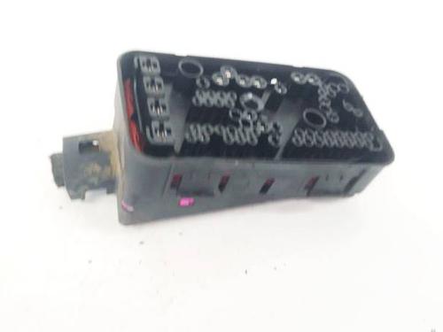 Used Fuse box Fuse box OPEL ASTRA H (A04) 1.6 (L48) (105 hp) 32587291 32587291