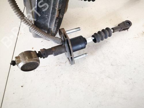 Used Clutch slave cylinder Clutch slave cylinder 35399168 35399168