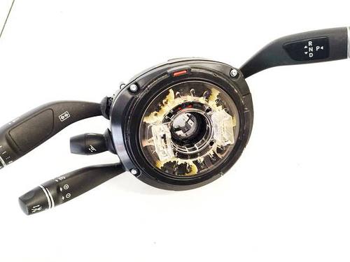 Used Warning switch Warning switch TESLA MODEL S (5YJS) 75 (388 hp) 36454166 36454166