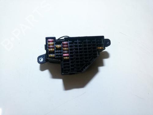 fuse-box-vw-golf-v-1k1-2003-2004-2005-2006-2007-2008-2009-2010-33513981 main image