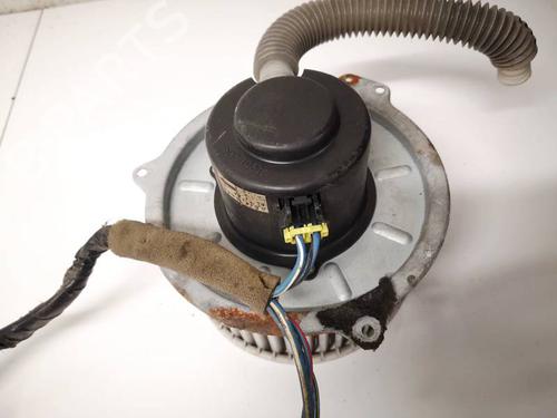 Used Heater blower motor Heater blower motor MAZDA 626 V (GF) 2.0 Turbo DI (GFFP) (101 hp) 34861019 34861019