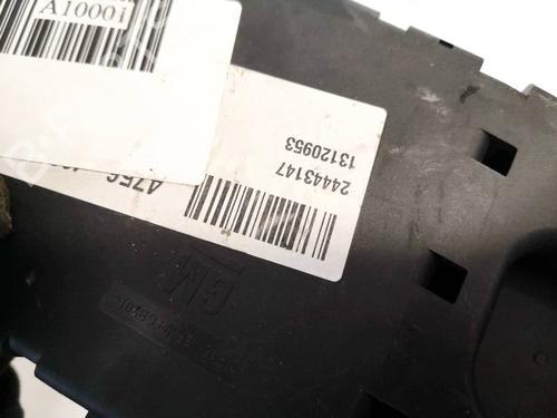 Fuse box OPEL SIGNUM Hatchback (Z03) 2.2 DTI (F48) | BP32590887E1