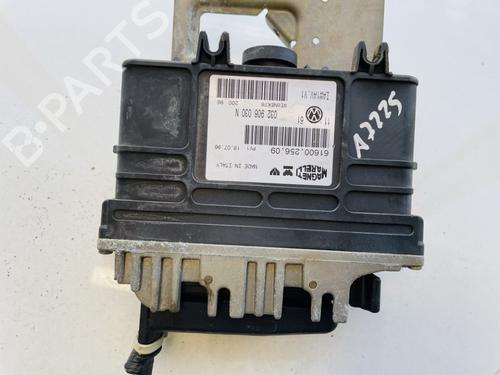 Used Engine control unit (ECU) VW GOLF III (1H1) 1.6 (75 hp) 32882224
