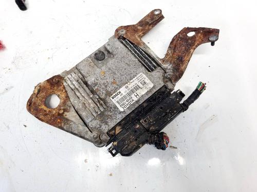 Used Engine control unit (ECU) Engine control unit (ECU) 32581109 32581109