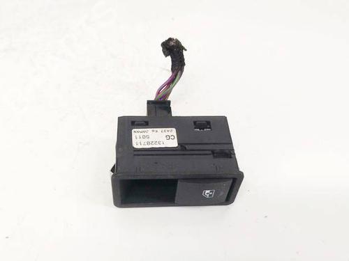 Used Switch Switch OPEL ZAFIRA / ZAFIRA FAMILY B (A05) 1.9 CDTI (M75) (150 hp) 32585742 32585742