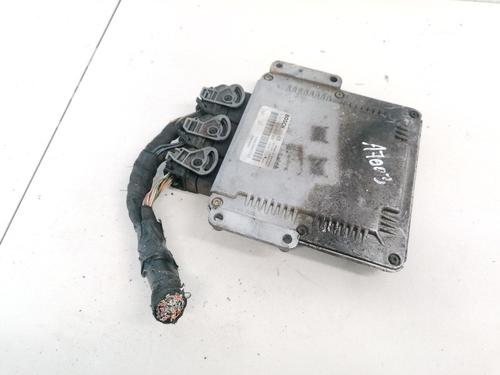 Used Engine control unit (ECU) Engine control unit (ECU) RENAULT SCÉNIC I MPV (JA0/1_, FA0_) 1.9 dCi (JA05, JA1F) (102 hp) 33094852 33094852