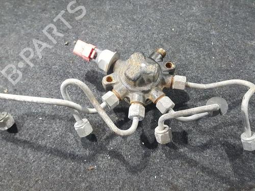 Used Injection rail Injection rail 35658518 35658518