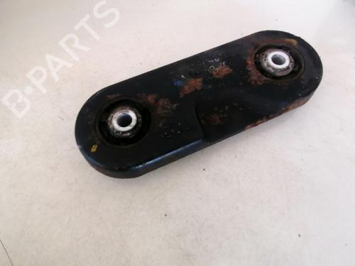 Used Engine mount Engine mount MERCEDES-BENZ CLC-CLASS (CL203) CLC 180 Kompressor (203.746) (143 hp) 32879825 32879825