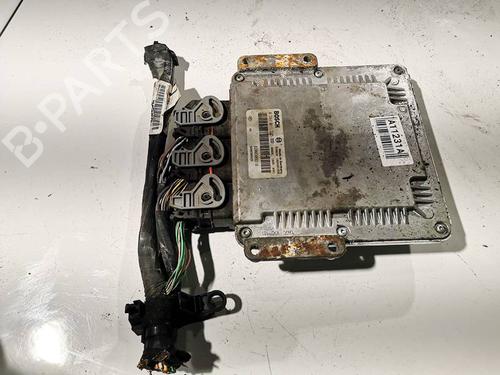 Used Engine control unit (ECU) Engine control unit (ECU) RENAULT ESPACE IV (JK0/1_) 2.2 dCi (JK0H) (150 hp) 33730730 33730730