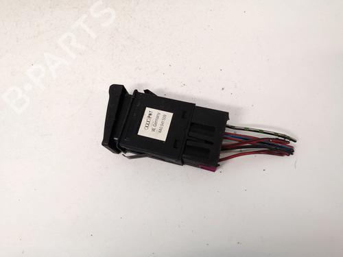 Warning switch AUDI 80 B4 Saloon (8C2) 1.6 E | BP35470744I22 - Image 3