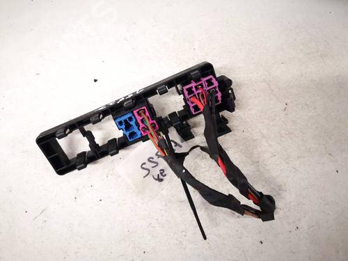 Fuse box VW PASSAT B6 (3C2) 2.0 TDI | BP32928737E1 - Image 2