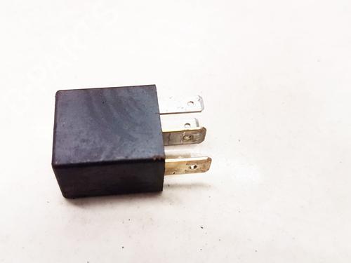 Used Electronic sensor Electronic sensor OPEL ASTRA G Hatchback (T98) 2.0 DTI 16V (F08, F48) (101 hp) 33104686 33104686