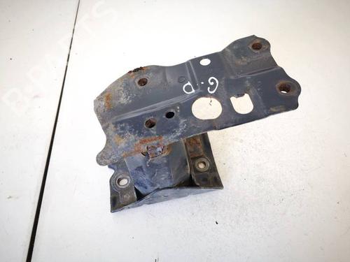 Used Rear bumper bracket Rear bumper bracket TOYOTA VERSO (_R2_) 2.0 D-4D (AUR20_, AUR20R) (126 hp) 35093893 35093893