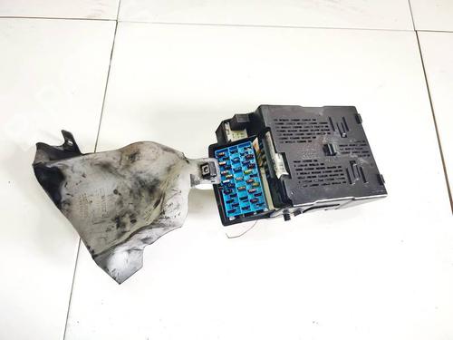 fuse-box-renault-scenic-i-mpv-ja01_-fa0_-1999-2000-2001-2002-2003-2004-2005-2006-2007-2008-2009-2010-32574857 main image