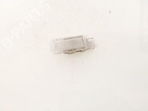 Luz interior Luz interior VW GOLF IV (1J1) 1.9 TDI 4motion (90 hp) 35613911 35613911