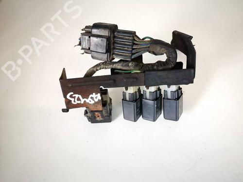 Used Fuse box Fuse box MITSUBISHI PAJERO SPORT I (K7_, K9_) 2.5 TD (K94W) (99 hp) 32955468 32955468