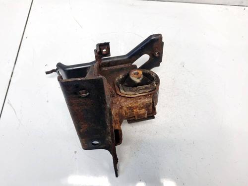 Used Engine mount Engine mount TOYOTA YARIS (_P9_) 1.4 D-4D (NLP90_, NLP90R) (90 hp) 32588130 32588130