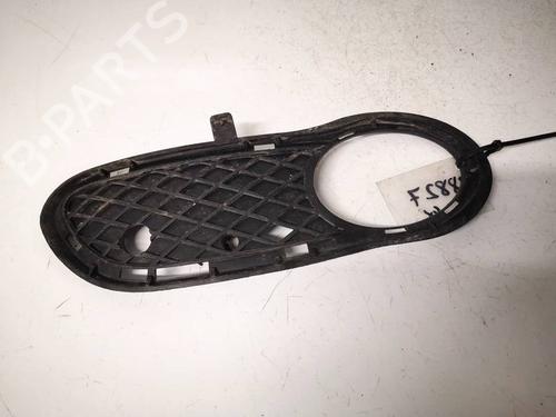 grille-mercedes-benz-c-class-w203-2000-2001-2002-2003-2004-2005-2006-2007-34873167 main image