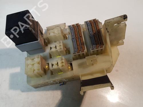 fuse-box-mitsubishi-space-star-mpv-dg_a-1998-1999-2000-2001-2002-2003-2004-33515140 main image