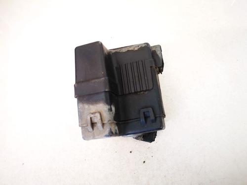 Used Fuse box HYUNDAI ELANTRA III (XD) 2.0 CRDi (113 hp) 33076644